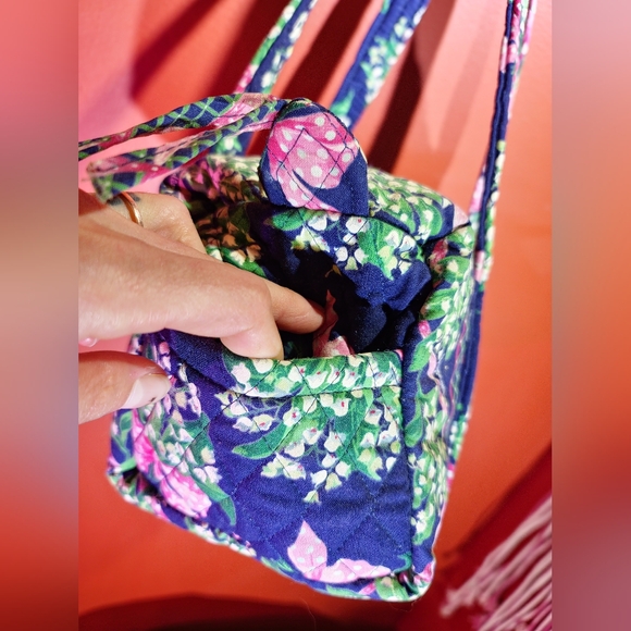 Vera Bradley Small Duffle Bag Return to Happiness Print Fall 1999 New - Picture 3 of 5